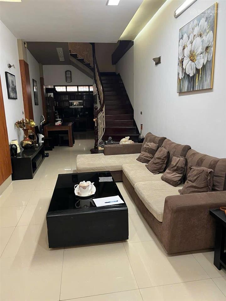 Cho thuê nhà phố nguyễn đình chiểu  nguyễn du 60m2 x 4,5 tầng  5 ngủ có đồ  16tr/th