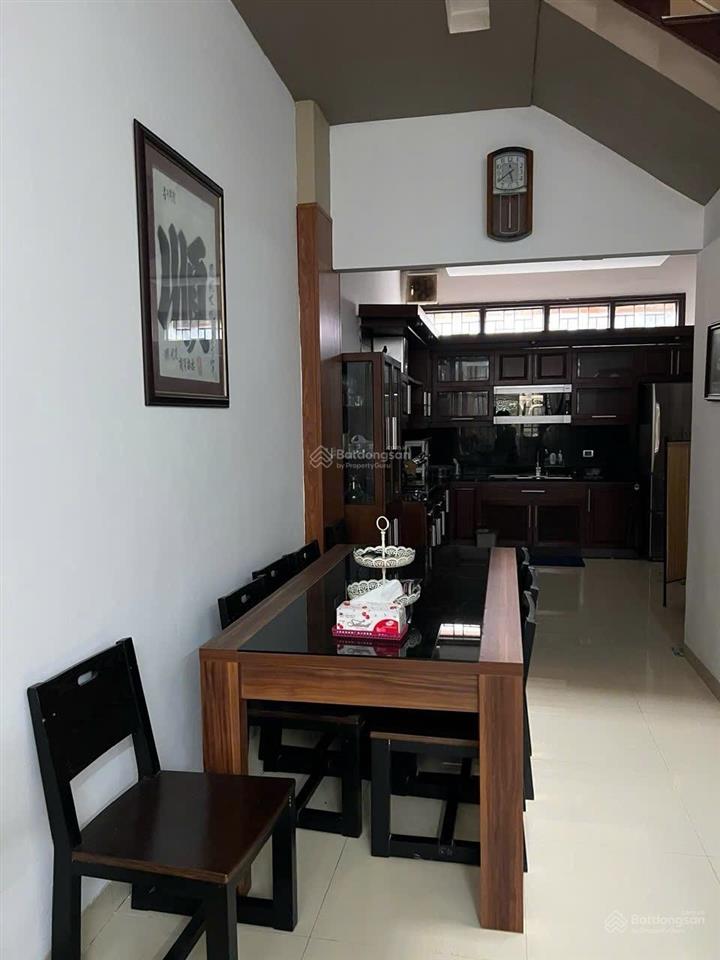 Cho thuê nhà phố nguyễn đình chiểu  nguyễn du 60m2 x 4,5 tầng  5 ngủ có đồ  16tr/th