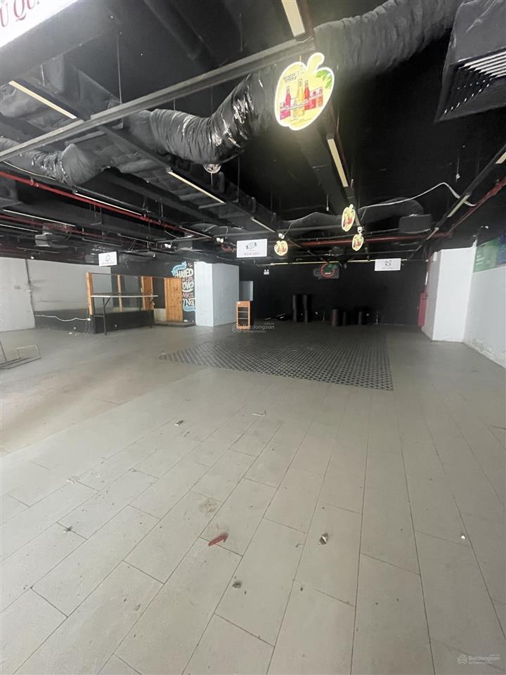 Phố nguyễn trãi 360m2 mặt tiền 20m kinh doanh nhà hàng cực đẹp giá 150tr/th