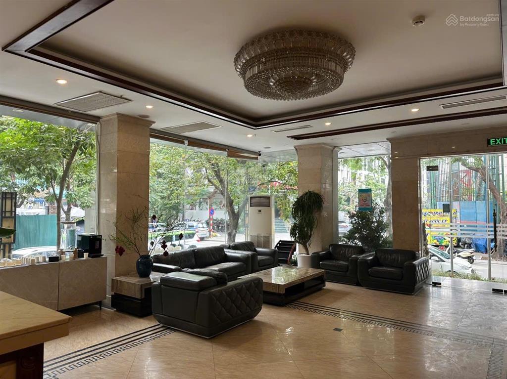 Mặt phố nguyễn tuân  nguyễn huy tưởng 260m2 mặt tiền 30m  cafe, siêu thị quá đẹp  110tr/th