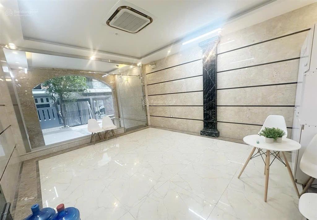 Cho thuê tầng 1 phố xuân quỳnh  trung hoà 40m2 mặt tiền 5m spa, nail cực đẹp  12tr/th