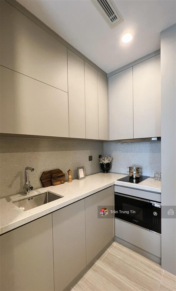 Chính chủ bán căn 06 tầng trung  55m2 lancaster legacy quận 1, giá vốn chỉ 13.5 tỷ