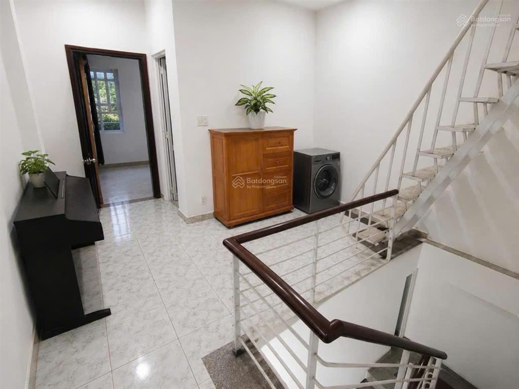 Bán nhà lô góc 4 tầng đường gò ô môi, phường phú thuận, quận 7  nhà mới đẹp, gần phú mỹ