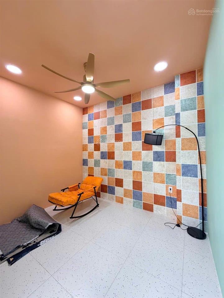 Bán nhà lô góc đường huỳnh tấn phát, phường phú thuận, quận 7 nhà đẹp, full nội thất, ở ngay