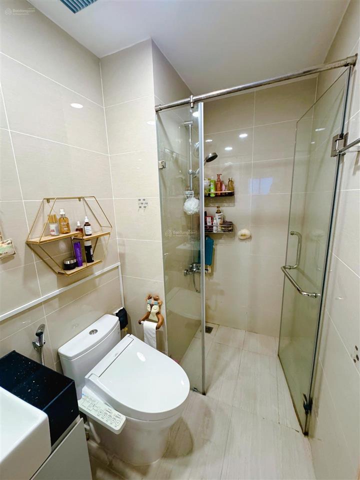 Căn hộ golden mansion 2pn 2wc nội thất đầy đủ, tầng cao, view ban công mát mẻ, tiện ích cao cấp