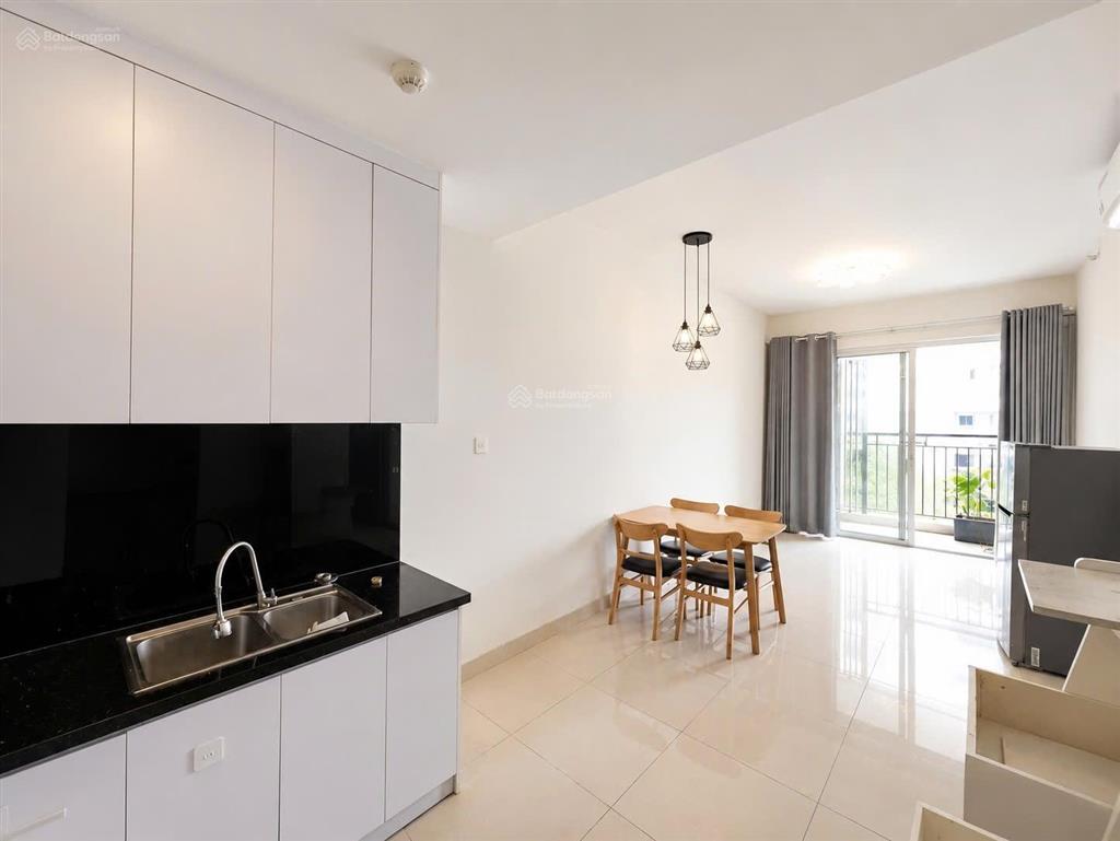 Căn hộ golden mansion 2pn 2wc nội thất đầy đủ, tầng cao, view ban công mát mẻ, tiện ích cao cấp