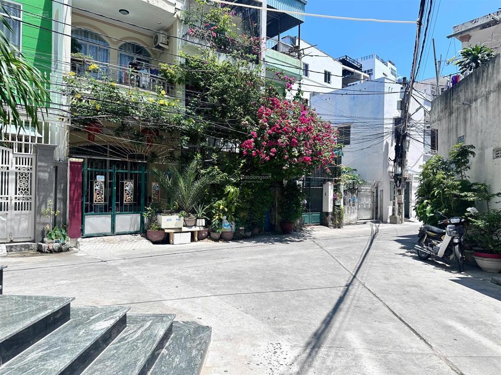 Đất xây căn hộ , khách sạn mini gần biển nha trang