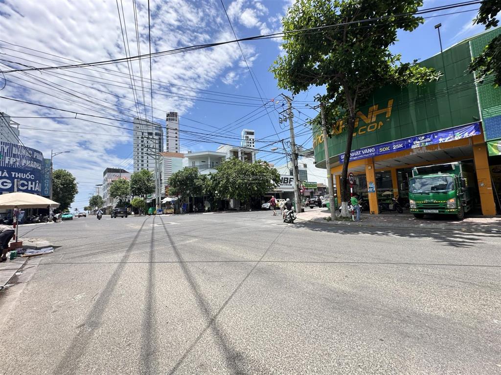 Bán đất mặt đường dương hiến quyền 16m  phù hợp xây căn hộ ở tp biển nha trang