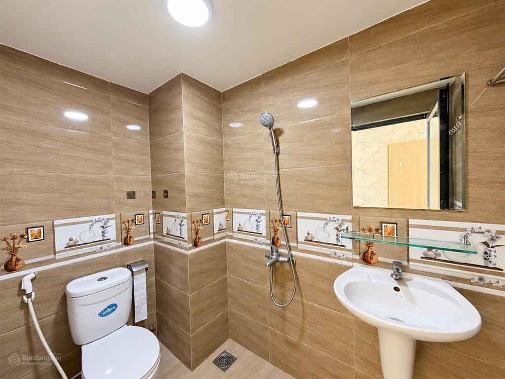 Căn hộ biển  trống sẵn cho thuê căn studio  cửa sổ lớn nguyễn thiện thuật, nha trang