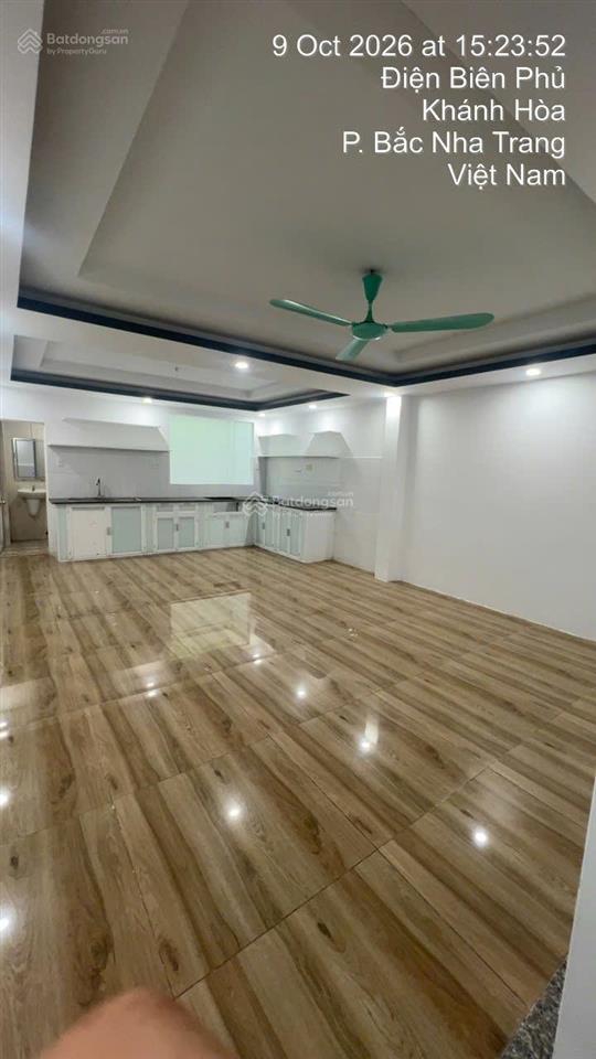 Nhà 4 tầng gần biển nha trang  giá chỉ 12.8  dòng tiền lên đến 25 triệu nguyên căn