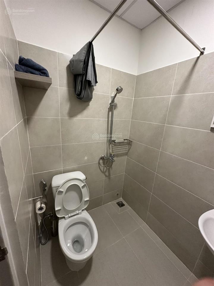 Chính chủ gửi bán căn góc lầu 18 view đẹp, tawngj nội thất cao cấp với 3 phòng ngủ kề cổng chào bd