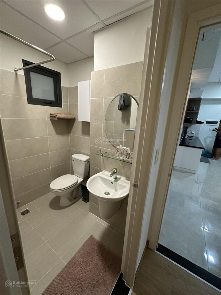 Chính chủ gửi bán căn góc lầu 18 view đẹp, tawngj nội thất cao cấp với 3 phòng ngủ kề cổng chào bd