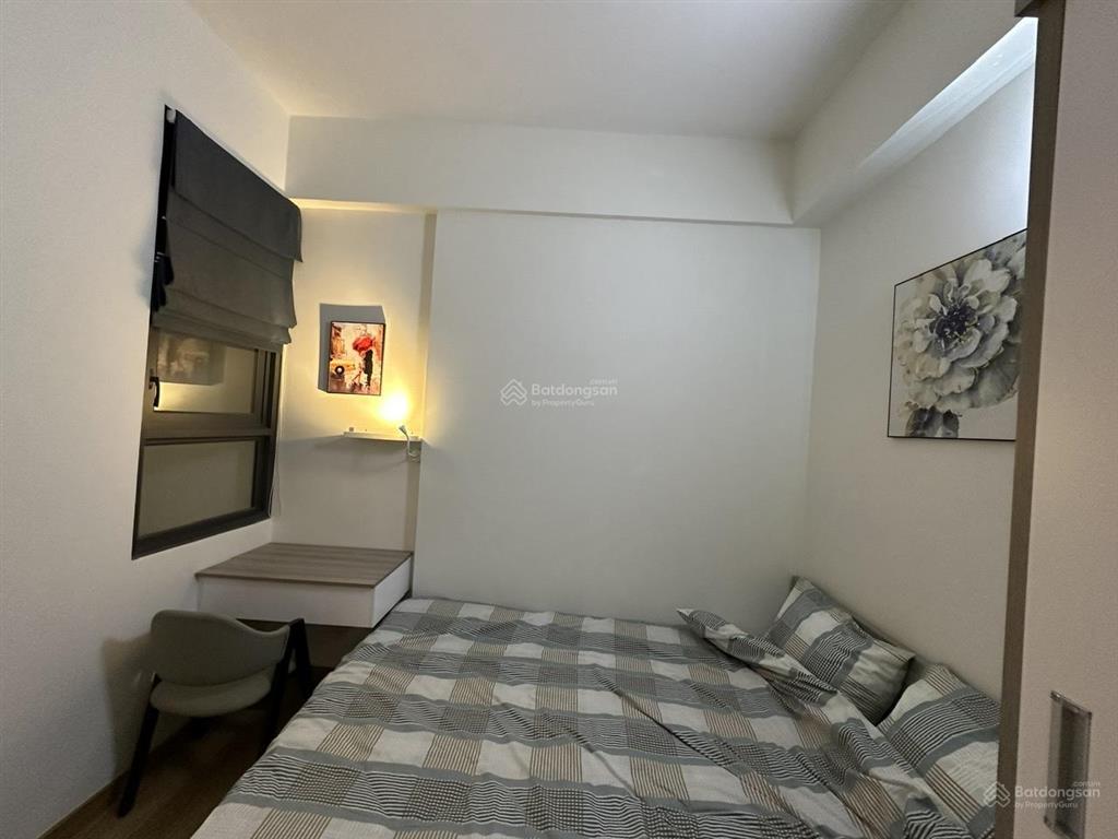Chính chủ gửi bán căn góc lầu 18 view đẹp, tawngj nội thất cao cấp với 3 phòng ngủ kề cổng chào bd