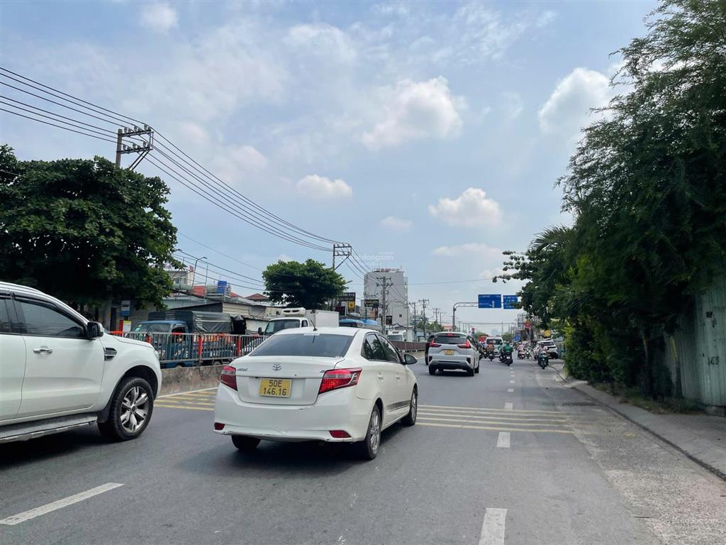 Lô đất mặt tiền đường nhựa 766 quốc lộ 13, hiệp bình, thủ đức, sổ hồng riêng, xây tự do, kề sông sg