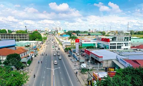 Lô đất có sẵn 2 căn nhà ngang 10,5m đường xe tải lớn mặt sông sài gòn giá chỉ 20 triệu/m2