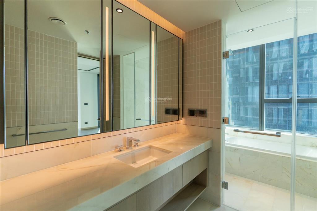 Cho thuê 3pn diện tích lớn 145m2, view sông tại grand marina saigon giá chỉ 120 triệu bao phí