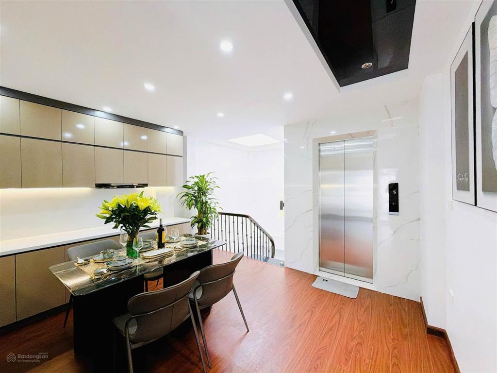 Bán nhà riêng tại khương trung, 10 tỷ, 47m2, 3pn, 4wc, 5 tầng thang máy, pháp lý đầy đủ