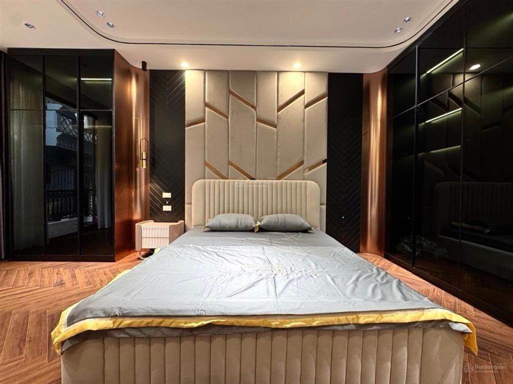 Bán nhà riêng tại khương trung, 10 tỷ, 47m2, 3pn, 4wc, 5 tầng thang máy, pháp lý đầy đủ