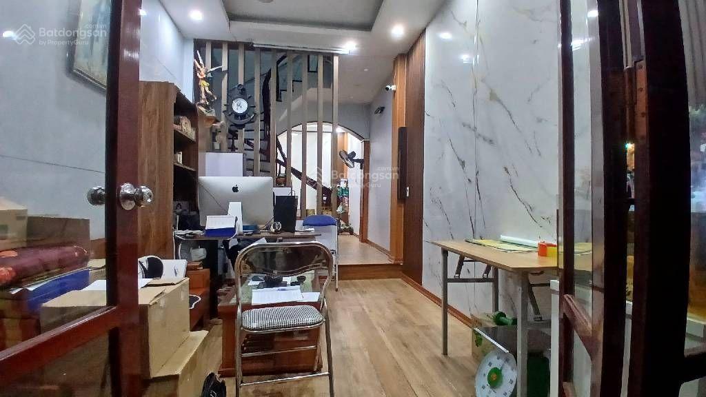 Bán nhà kim giang  diện tích rộng  ngõ thông  gần ô tô  tiện ích ngập tràn  nhà 3 mặt thoáng