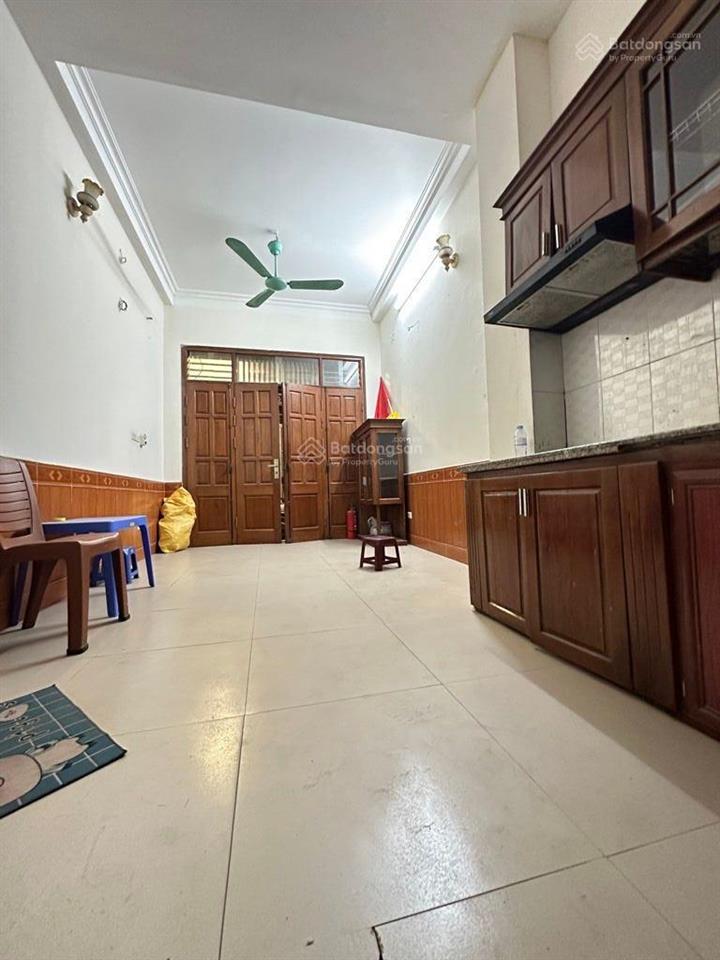 Bán nr khuất duy tiến 30m x 6 tầng 3 ngủ, 3 bước ra ô tô tránh, vài bước ra phố