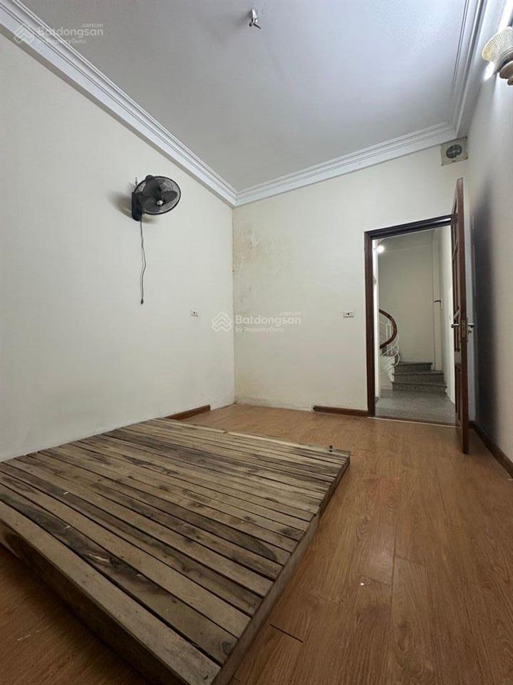Bán nr khuất duy tiến 30m x 6 tầng 3 ngủ, 3 bước ra ô tô tránh, vài bước ra phố