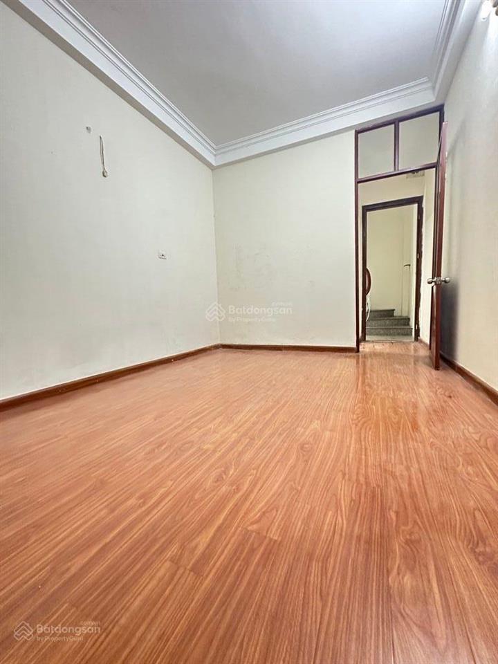 Bán nr khuất duy tiến 30m x 6 tầng 3 ngủ, 3 bước ra ô tô tránh, vài bước ra phố