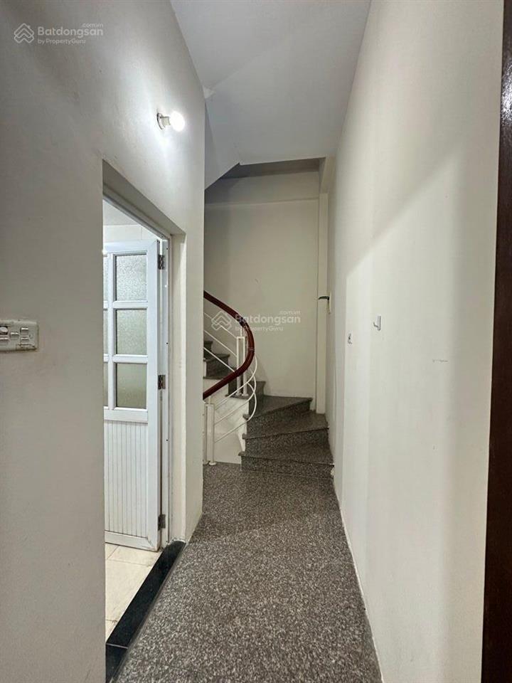 Bán nr khuất duy tiến 30m x 6 tầng 3 ngủ, 3 bước ra ô tô tránh, vài bước ra phố