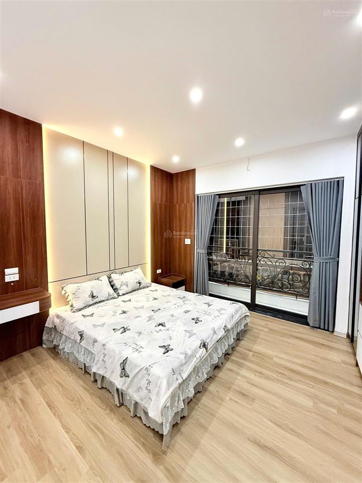 Bán nhà vương thừa vũ  5 tầng thang máy  6 phòng ngủ đủ công năng full nội thất  ô tô đỗ gần