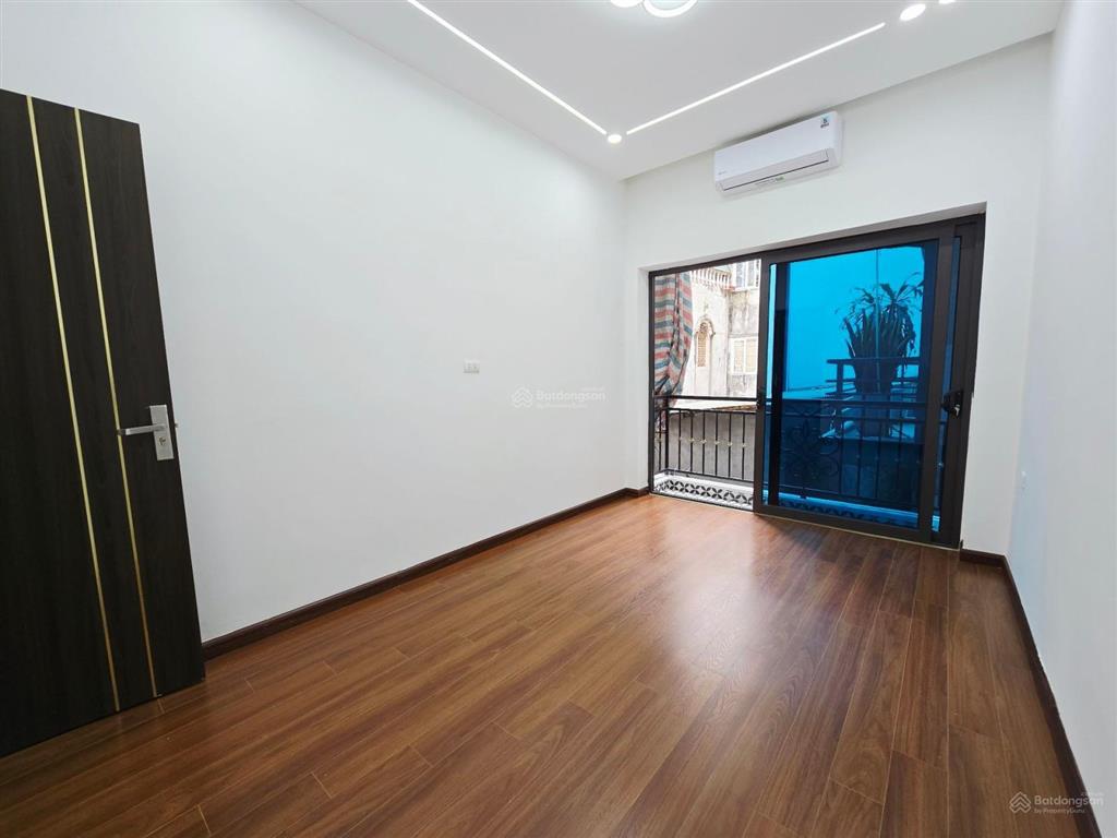 Thanh xuân  nhà đẹp full nội thất  2 mặt thoáng trước sau  ngõ thông  gần sân chơi