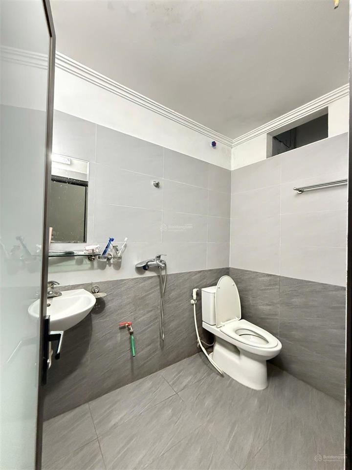 Bán nhà kim giang  phân lô ô tô đỗ cửa  mặt tiền quyền lực  nhà dân xây  dân trí cao
