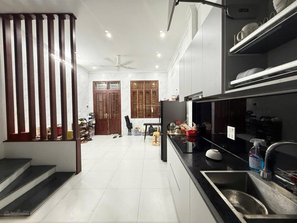 Bán nhà kim giang  phân lô ô tô đỗ cửa  mặt tiền quyền lực  nhà dân xây  dân trí cao