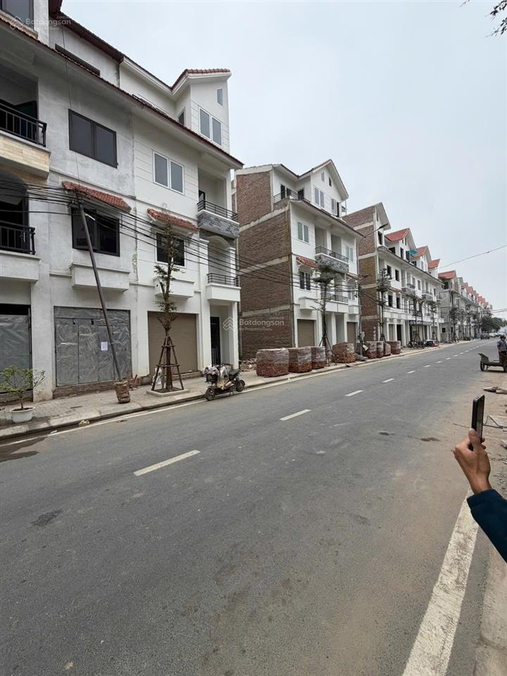 Bán nhà liền kề khu đô thị cienco 5 xã hoài đức hà nội diện tích 62,7m2