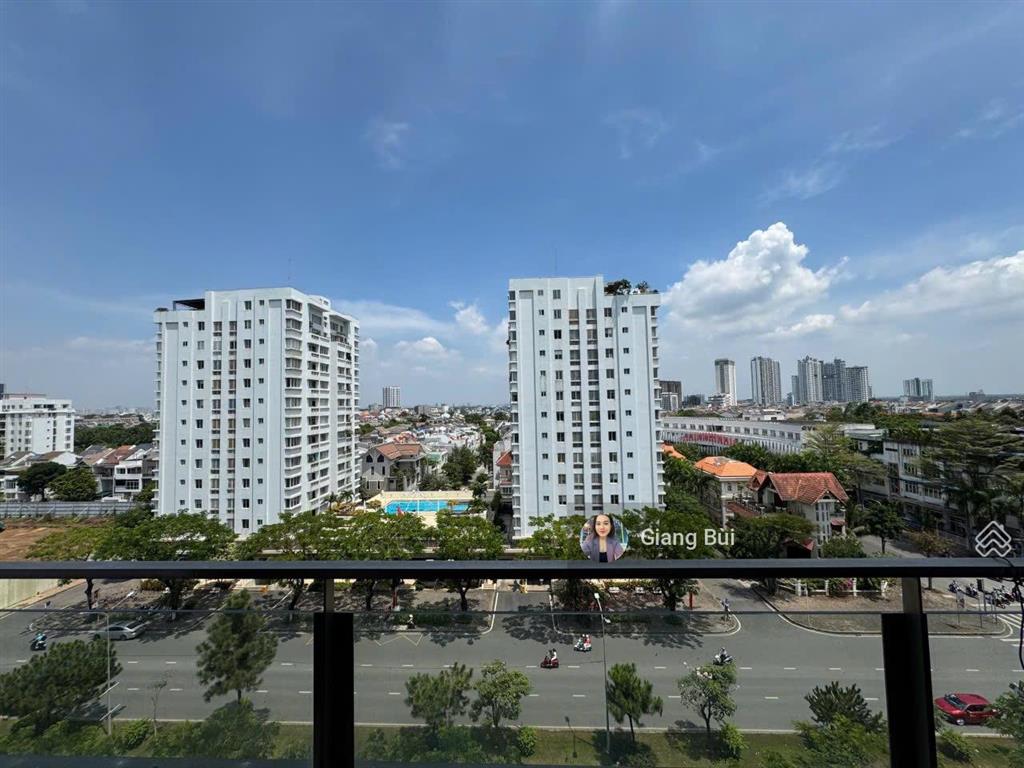 Hiếm có căn tophouse nam khang  phú mỹ hưng bán 121m2 giá tốt.  0903 856 *** ms giang