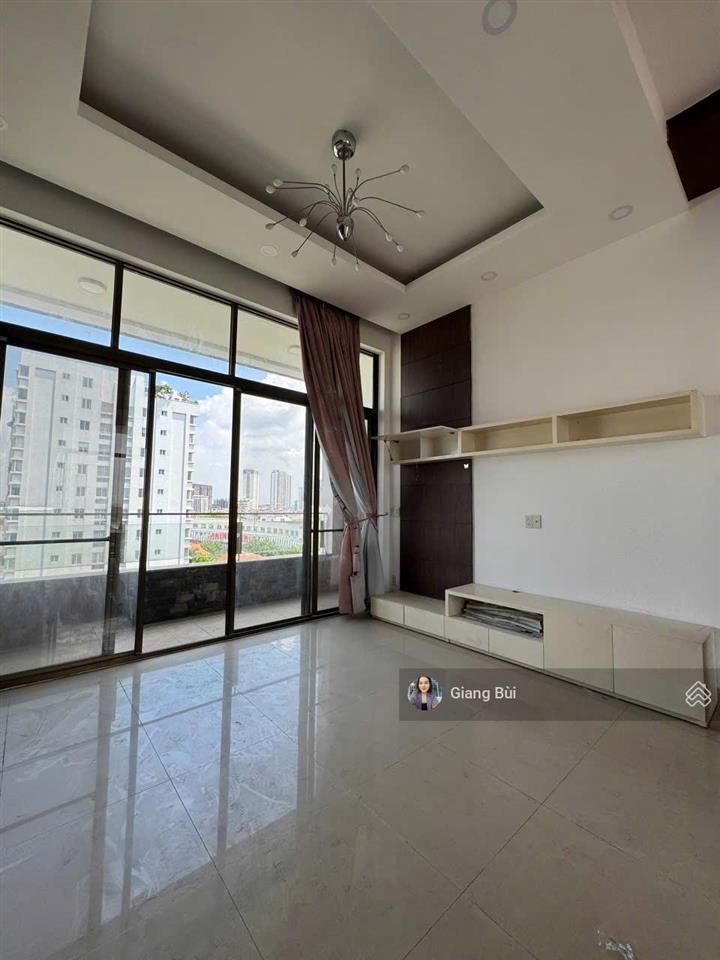 Hiếm có căn tophouse nam khang  phú mỹ hưng bán 121m2 giá tốt.  0903 856 *** ms giang