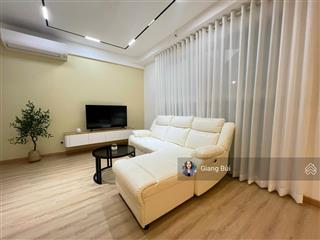 Bán scenic valley dt 155m2 4pn 3wc nội thất cao cấp như hình.  0903 856 *** ms giang