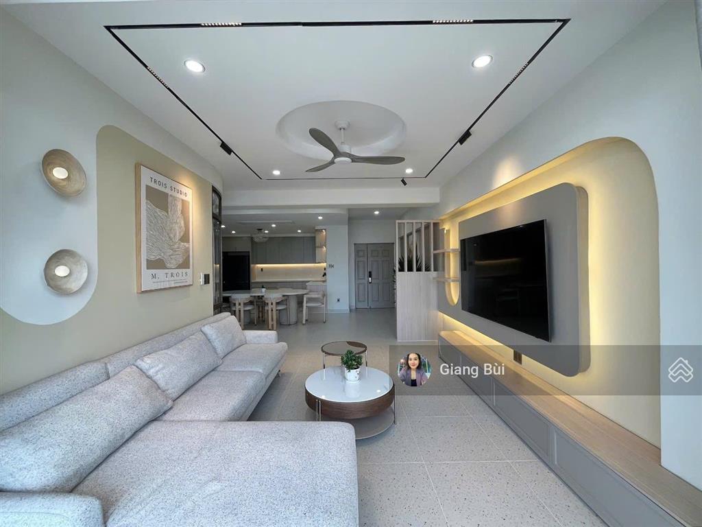 Cho thuê căn hộ garden plaza 141m2 3pn, view kênh đào, nội thất đẹp như hình. nhà mới 100%