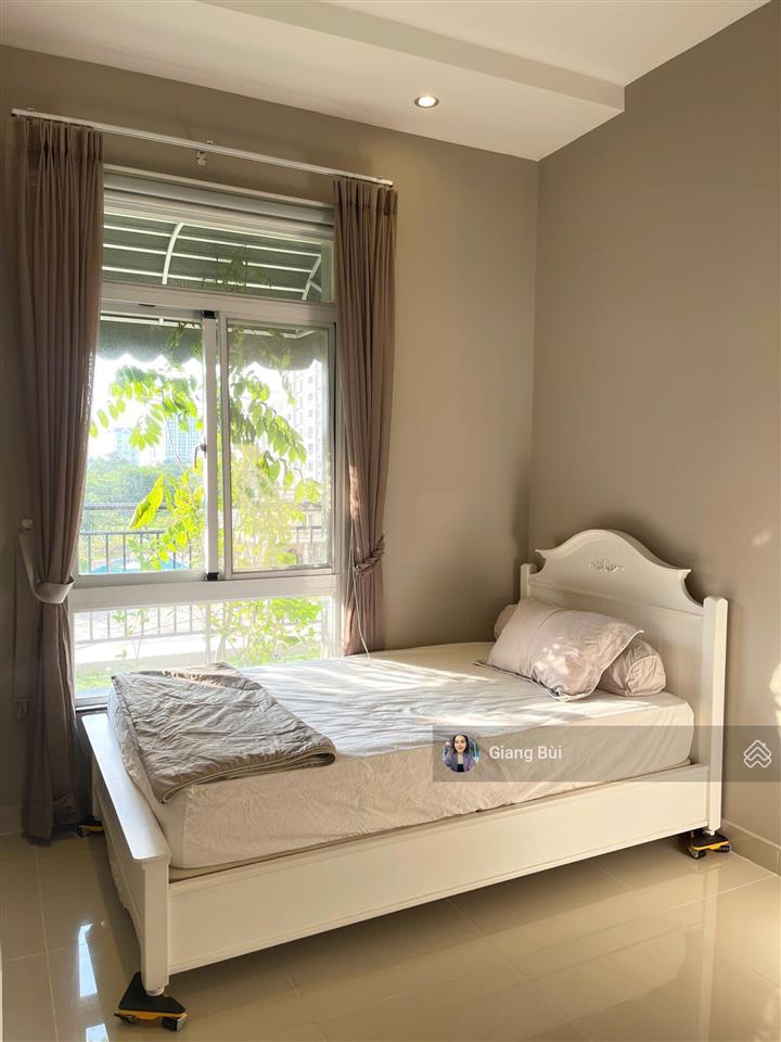 Cho thuê căn hộ riverside sân vườn 3 mặt, 2pn đầy đủ nội thất. giá chỉ 25 triệu