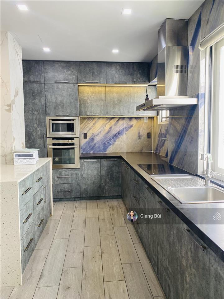 Cho thuê penthouse mỹ khang phú mỹ hưng 340m2 4pn, sân rộng, nhà đẹp