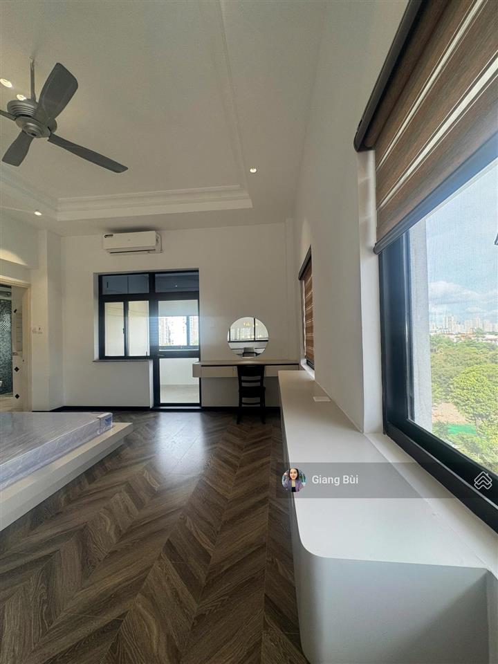 Cần bán penthouse cao cấp hưng vượng 2 178m2 căn góc view công viên thoáng, nội thất đẹp  cao cấp