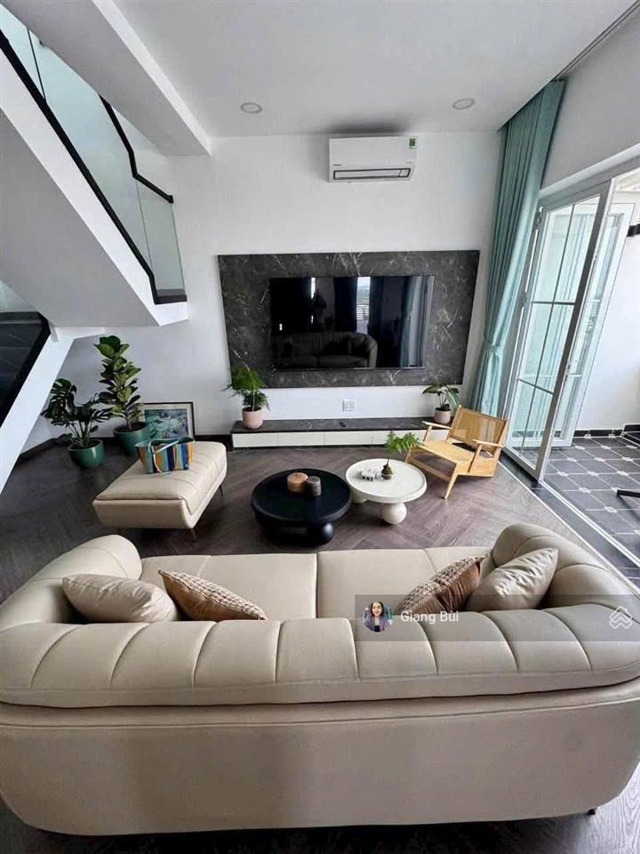 Bán gấp căn penthouse park view pmh nhà đẹp, giá tốt.  0903 856 *** ms giang