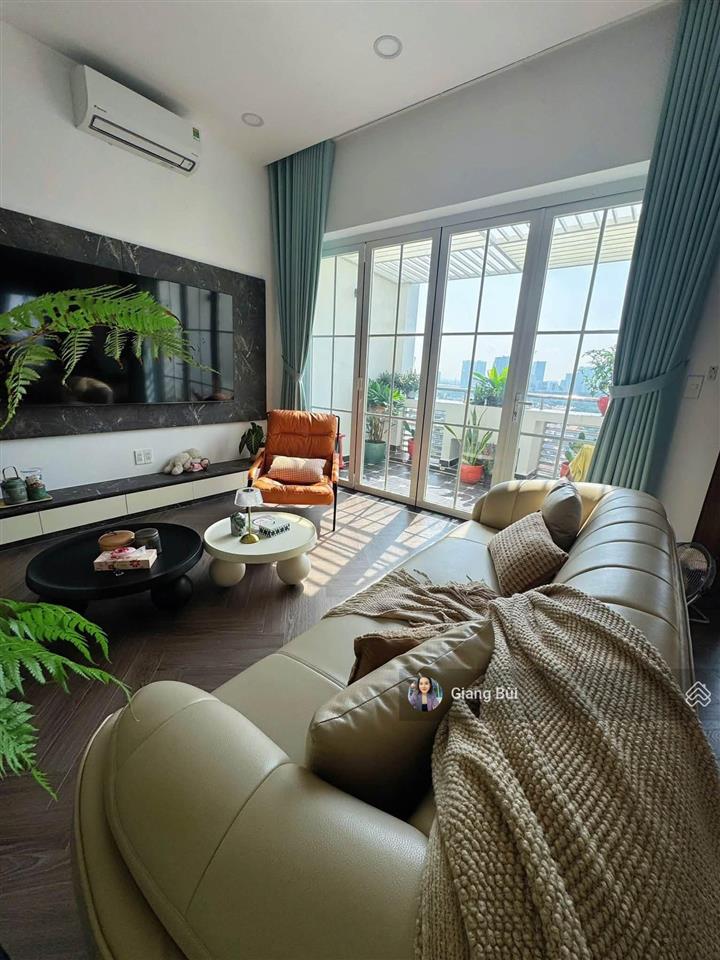 Cho thuê penthouse park view nhà đẹp, view đẹp.  0903 856 *** ms giang