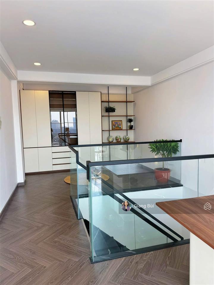 Cho thuê penthouse park view nhà đẹp, view đẹp.  0903 856 *** ms giang