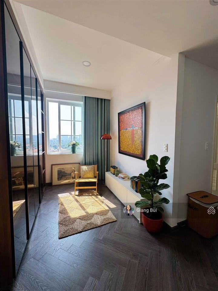 Cho thuê penthouse park view nhà đẹp, view đẹp.  0903 856 *** ms giang
