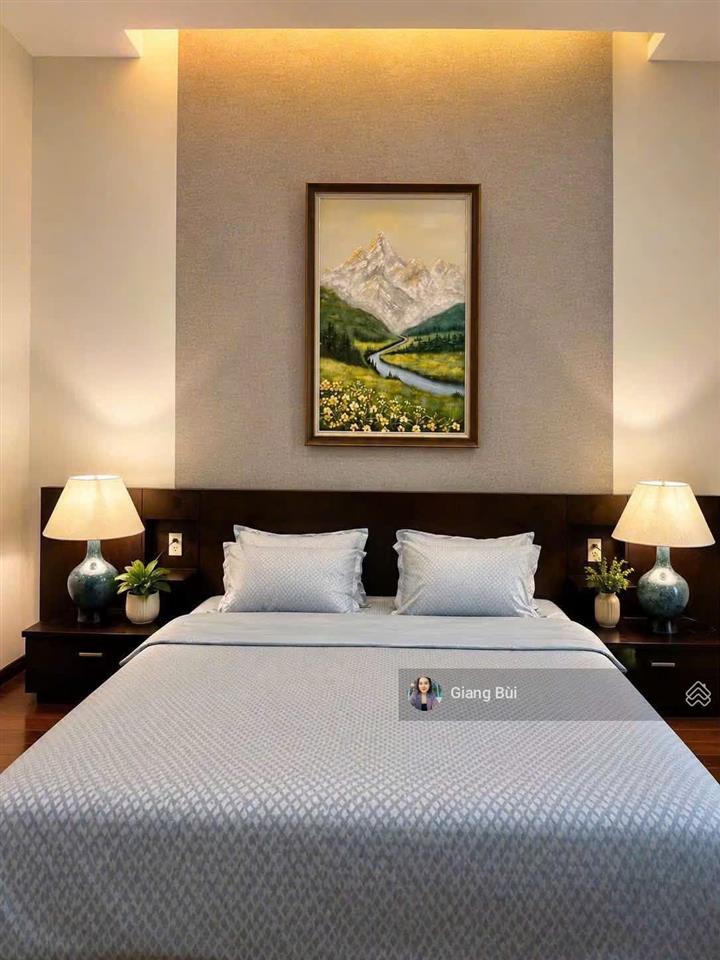 Hàng hiếm  cho thuê tophouse the panorama  phú mỹ hưng  sân vườn rộng