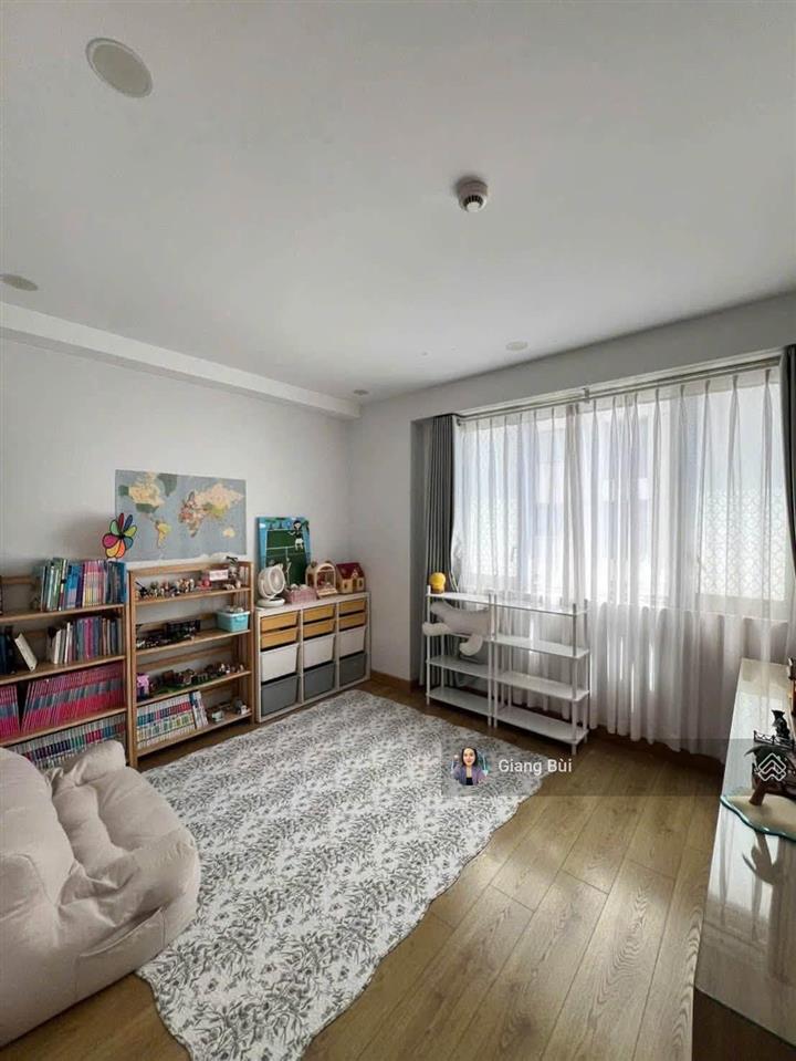 Bán căn hộ hưng phúc 1  98m2 3pn view biệt thự, ô xe, giá cực tốt.  0903 856 *** ms giang