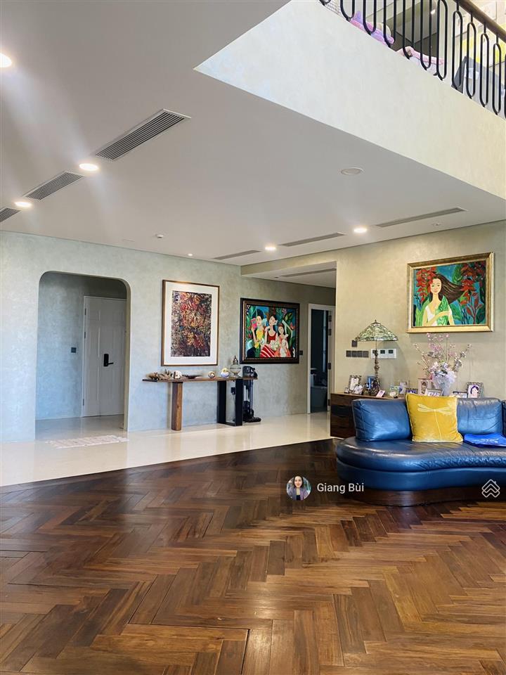 Bán penthouse cao cấp riverside residence 330m2 + sân vườn 80m2 cực đẹp.  0903 856 *** ms giang