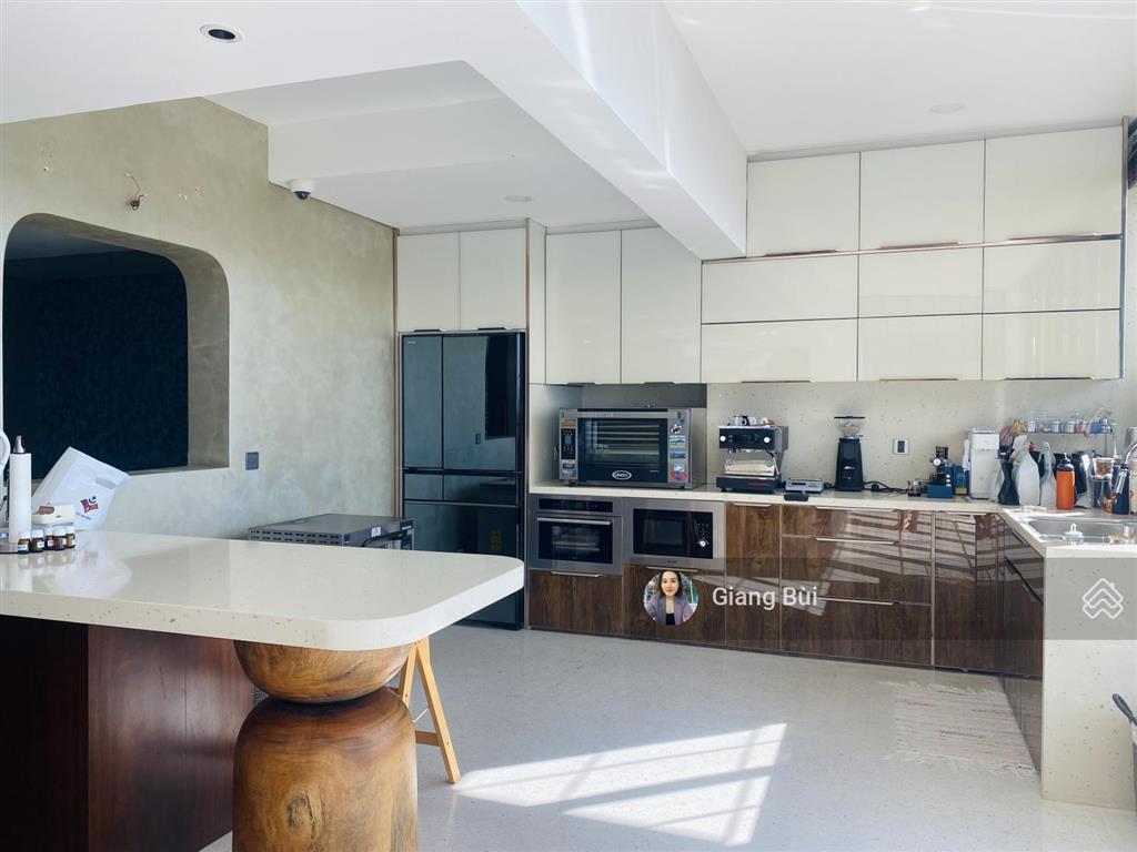 Bán penthouse cao cấp riverside residence 330m2 + sân vườn 80m2 cực đẹp.  0903 856 *** ms giang
