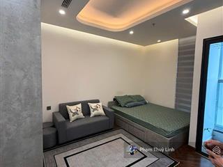 Cho thuê gấp căn studio full nội thất cao cấp tại dojidaimond crown