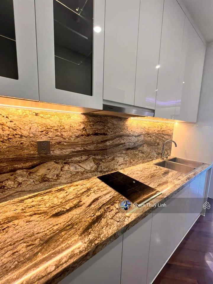 Cho thuê studio diamond crown doji không nội thất có sẵn bếp điều hòa giá 7 triệu bao phí quản lý