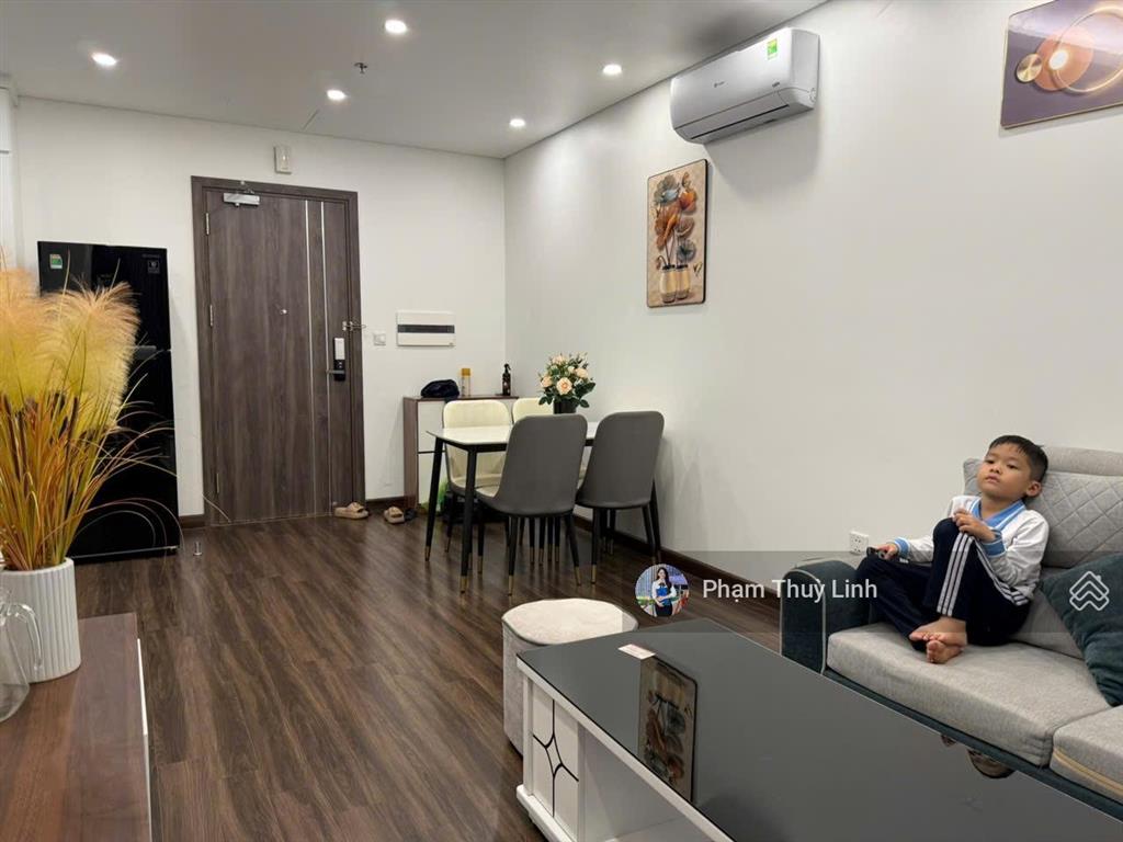 Cho thuê căn 2 phòng ngủ full đồ hoàng huy grand tower sở dầu giá 9 triệu bao phí
